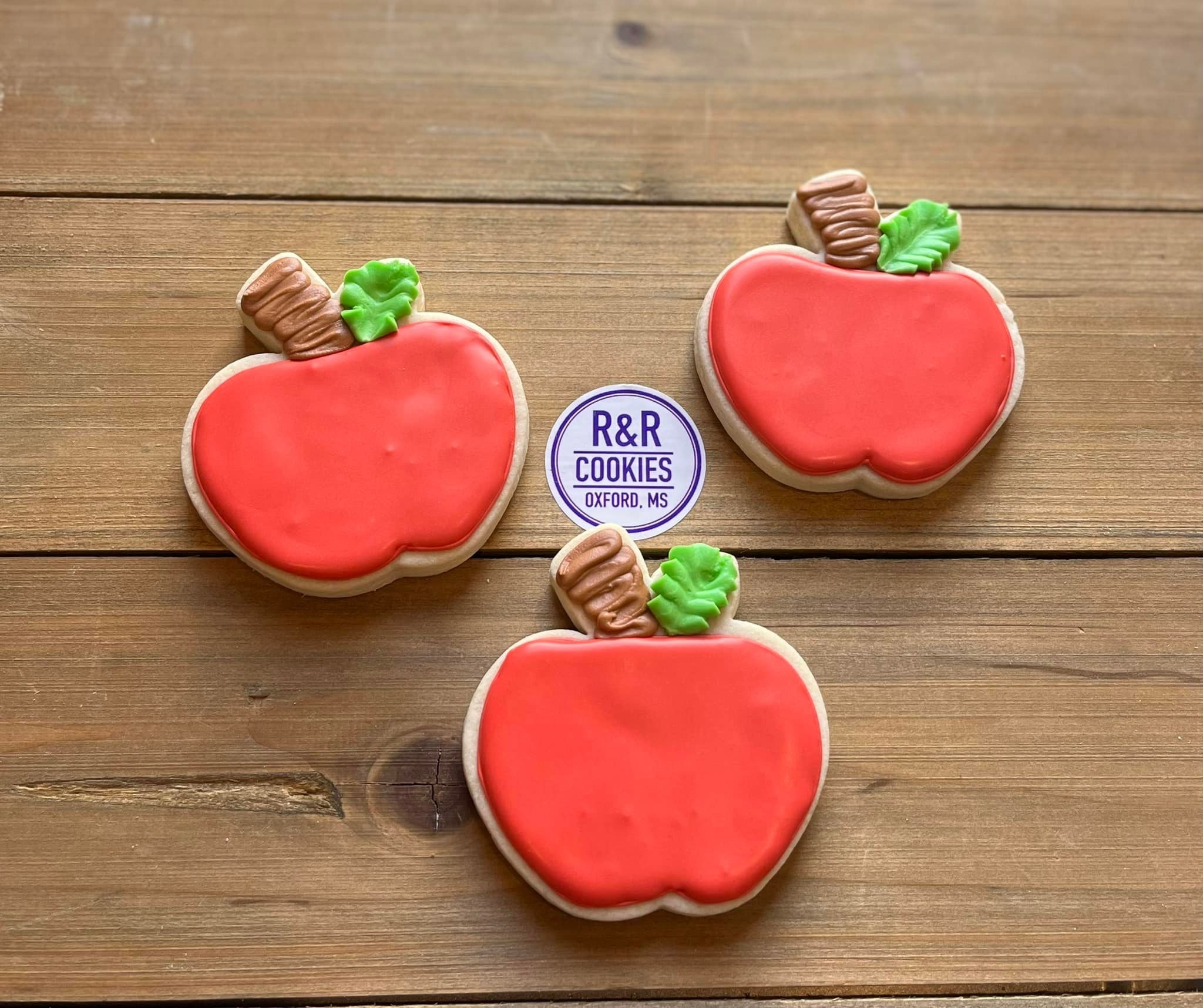SCHOOL: Plain apple | R & R Cookies